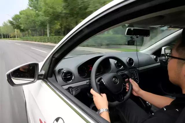 百公里油耗5.9算不算高,百公里油耗比较低的几款车