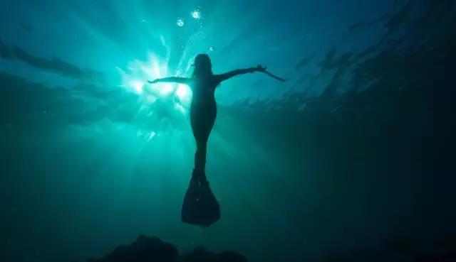 最值得去的4个海岛 (十大绝美海岛旅游攻略)