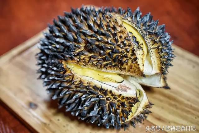 这款黑汉堡，颠覆了汉堡的认识，竟然找来TFboys代言？！