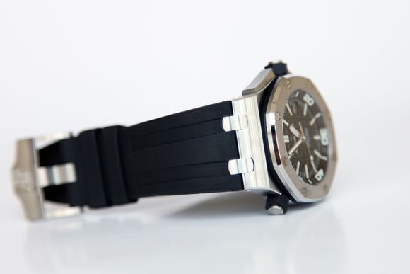 大熊谈表：男人的毒物——AP爱彼经典15703