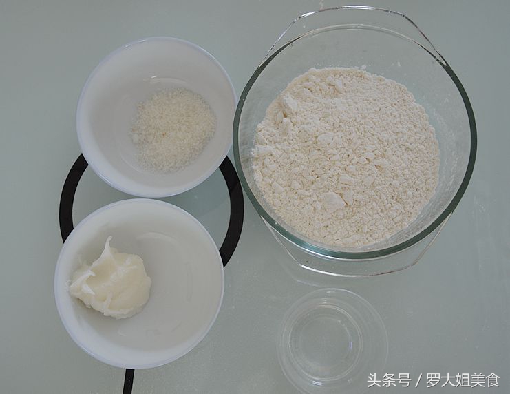 在家也能做出酥得掉渣的鲜花饼,玫瑰鲜花饼白玉酥皮