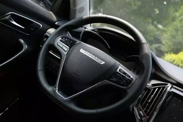 手动风尚版猎豹cs9实拍,猎豹cs9汽车试驾