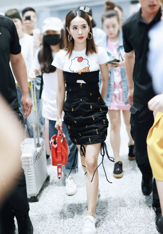 腿短适合穿高腰中长裙,适合小短腿穿的裙子显瘦