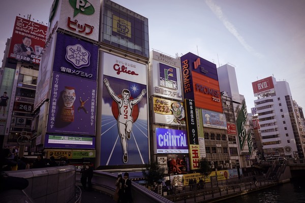 百货公司的药方之一，只购物，不干别的，只讨好买手，不讨好全家