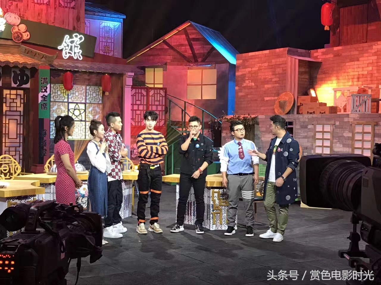 刘宪华穿全黑look,刘宪华穿棉服视频