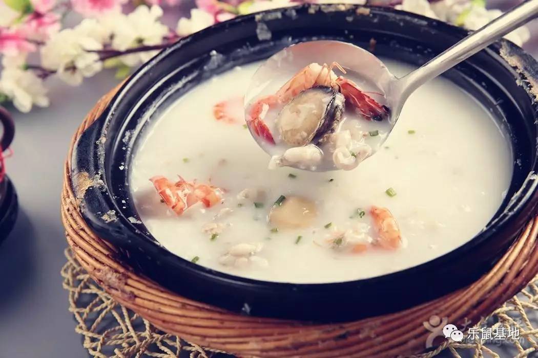 尽管经历了千百年,但你依然不能抵挡砂锅的醇香诱惑