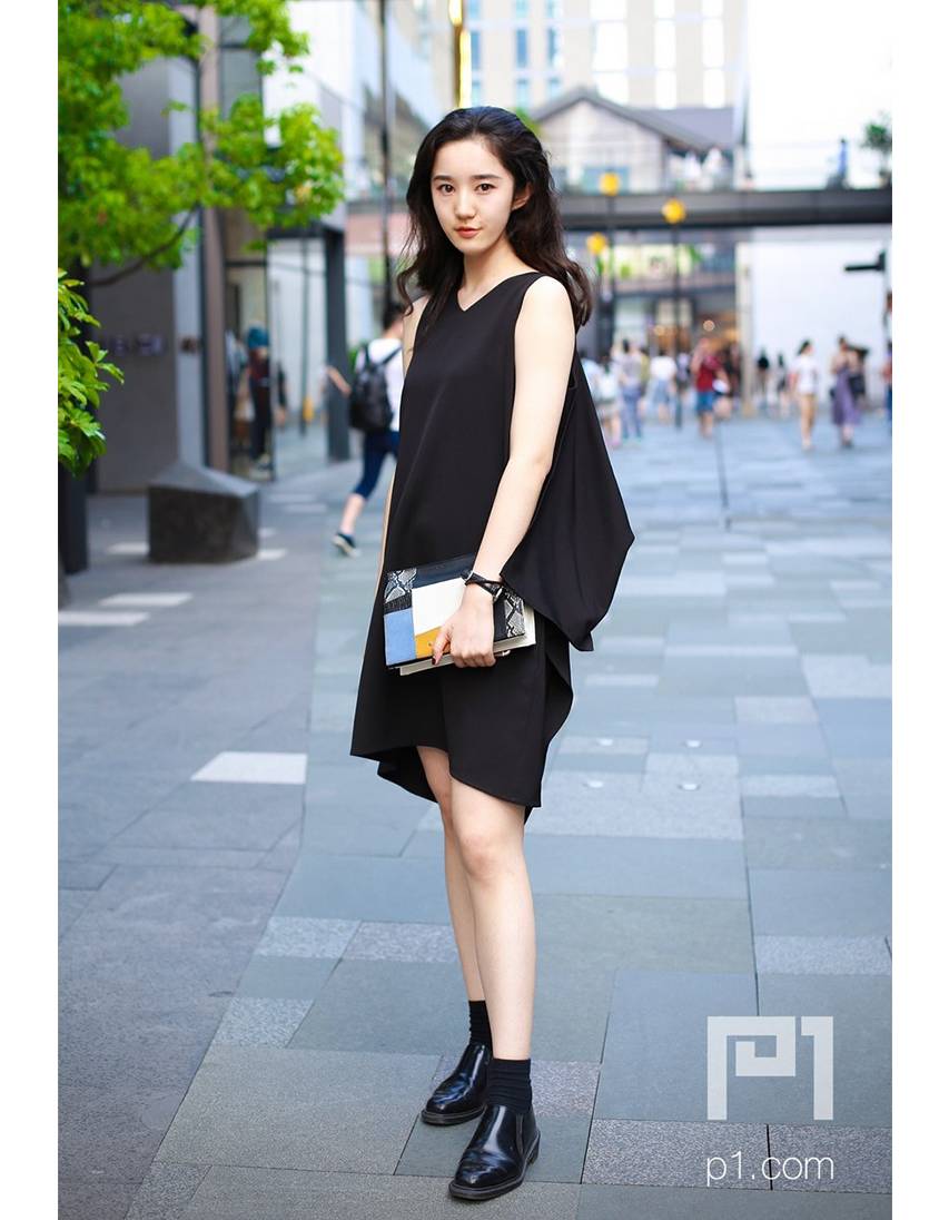 有这样一群摄影师，他们在街头用相机记录了成都人的时尚进化