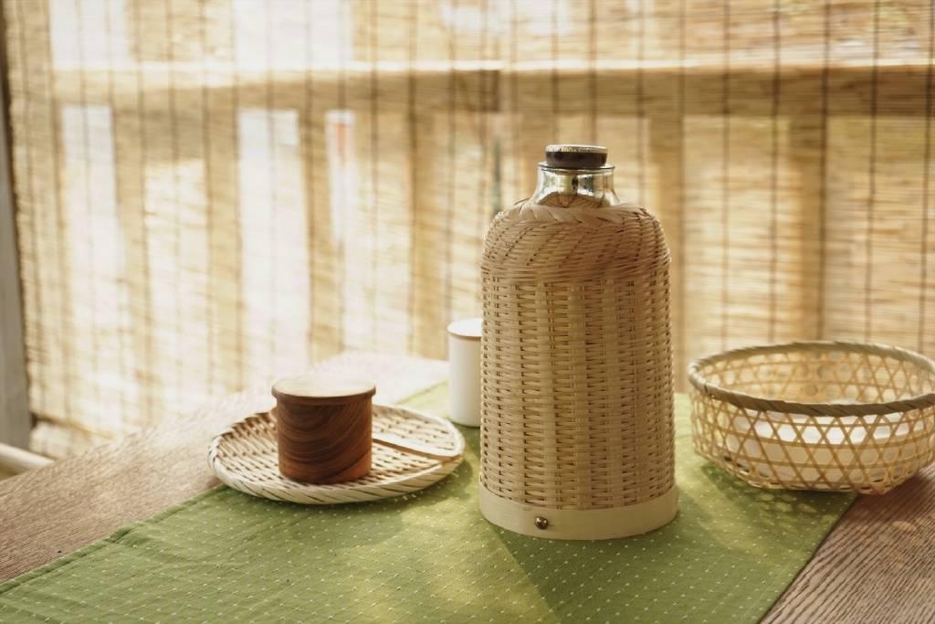 90后帅哥花3000元爆改出租屋后，又买了个破院子