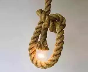 看了下手边的厕纸，我流下了感激的泪水