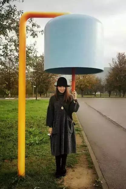 “麻麻,那是什么花?”“麻麻花呀!”