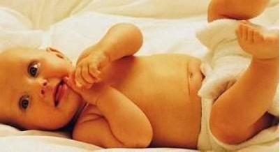 出生9天的宝宝黄疸,新生儿10多天才出现黄疸