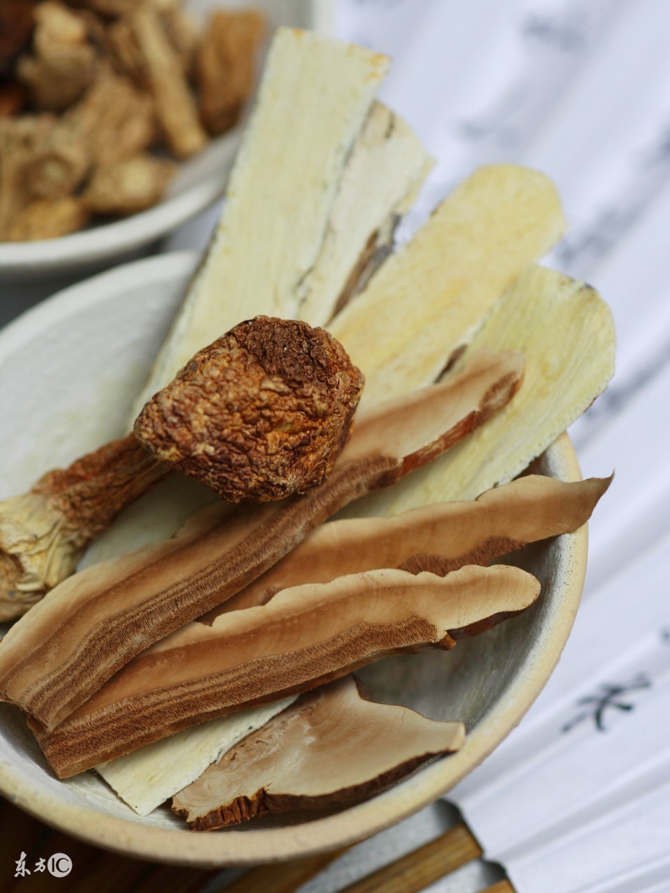 鸡球虫病的症状及防治方法,鸡球虫什么中药可以治