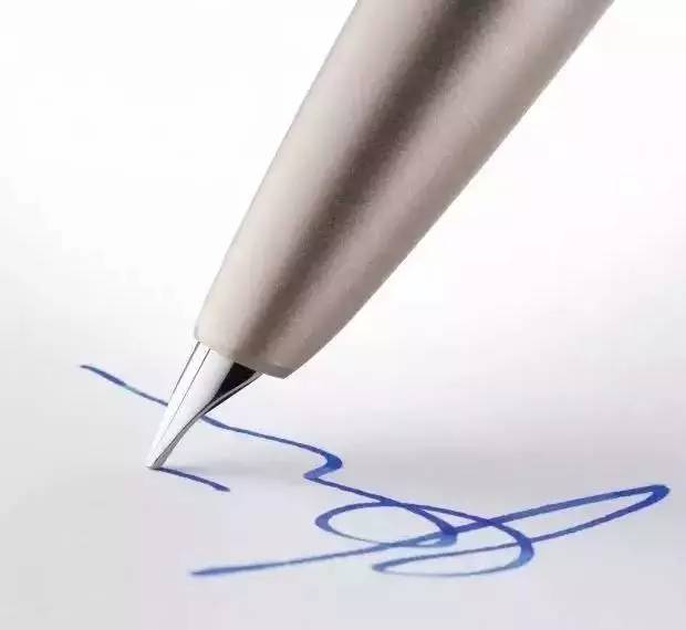 雀巢广告韩寒的钢笔,韩寒雀巢广告lamy