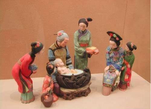 宝宝满月酒是指多少天,宝宝办满月酒的酒是什么意义