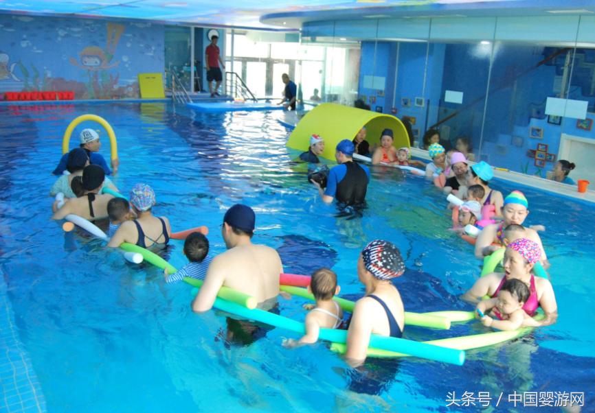 走路姿势不对影响长高吗,最影响发育长高的睡姿是怎样的