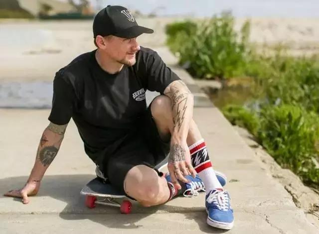 穿袜子竟然还有这么多小窍门,穿袜子的细节处理