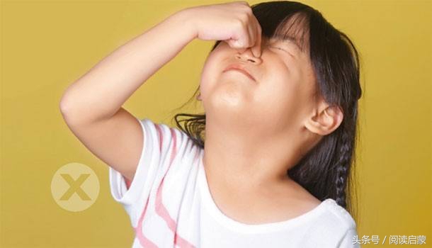 小孩摔倒后流鼻血是什么原因,宝宝摔倒过了几个小时后流鼻血