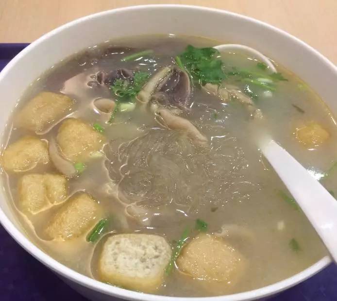 吴京鸭血粉丝汤,吴京南京吃的鸭血粉丝