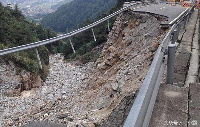 川藏线雨季最危险的路段,雨季出行一定要注意安全