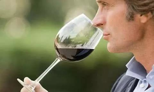 东方紫：男人多喝紫酒有什么好处？