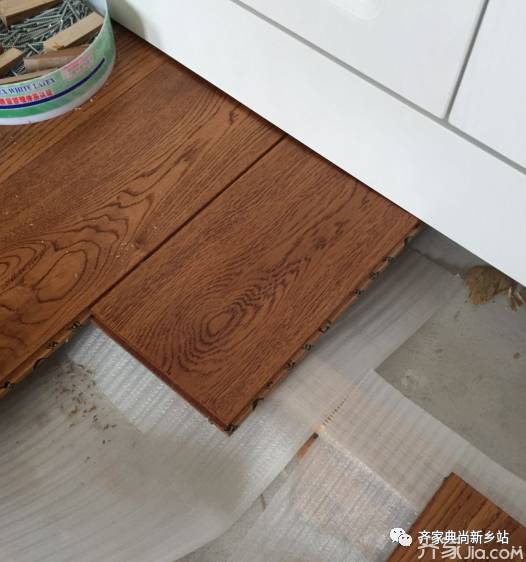 工地直播间施工视频,木地板施工现场视频