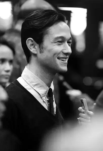 舔屏时间｜囧萌有趣的约瑟夫·高登-莱维特