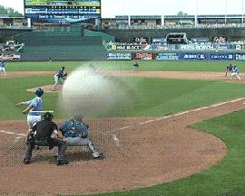 为什么你们男人都喜欢把TT放在枕头底下,男友看了我一眼就走了!