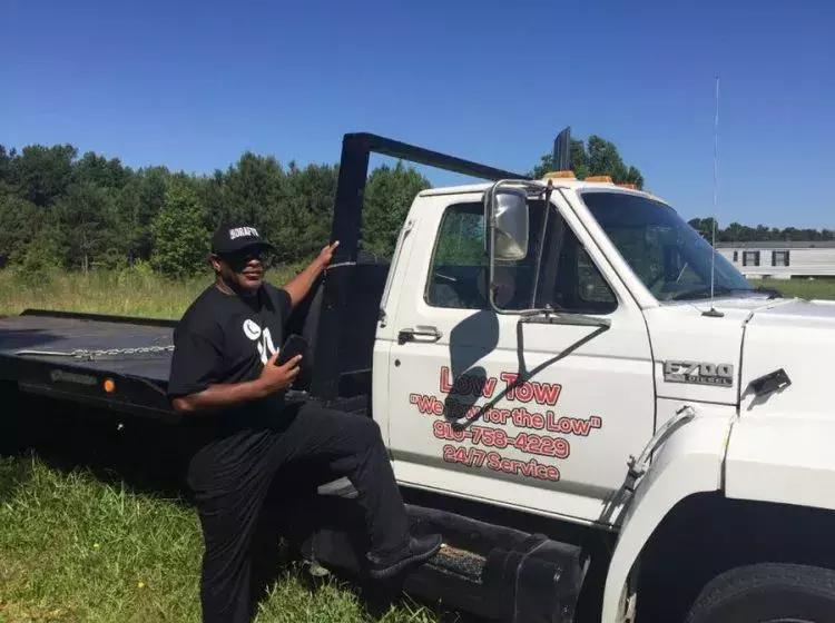 小牛队新秀史密斯,小牛队丹尼斯