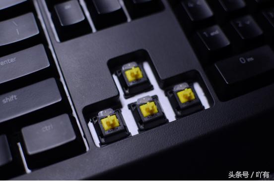 雷蛇黑寡妇v2黄轴,罗技g915和雷蛇黑寡妇v2pro哪个好