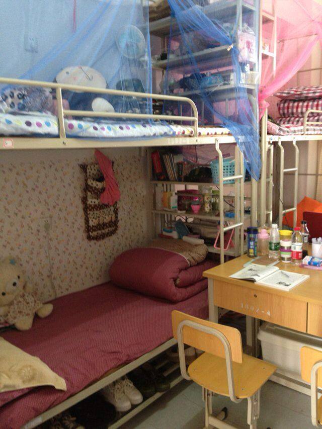 南京南艺女大学生,南艺设计学院女生宿舍