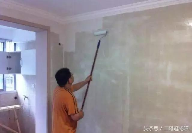 为什么贴墙纸前一定要刷基膜?咸阳正大摩曼壁纸店给你说说