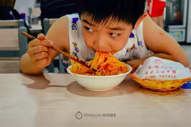 正味西安肉夹馍，全靠一锅百年老汤