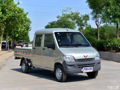 五菱之光小卡单排拉货视频,五菱之光小卡双排拉货