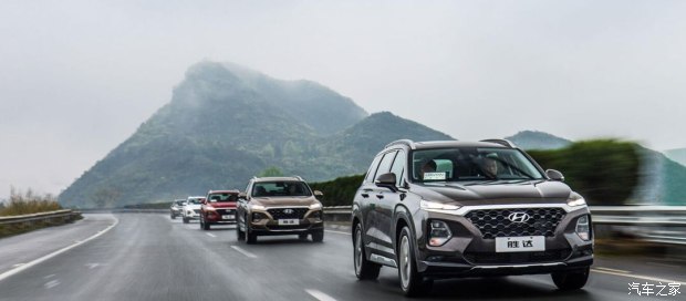 面包车水箱加水的正确方法,汽车水箱是加水还是加防冻液