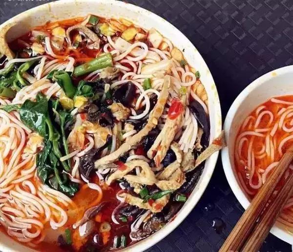 早上吃小面中午吃小面,早上吃点重庆小面