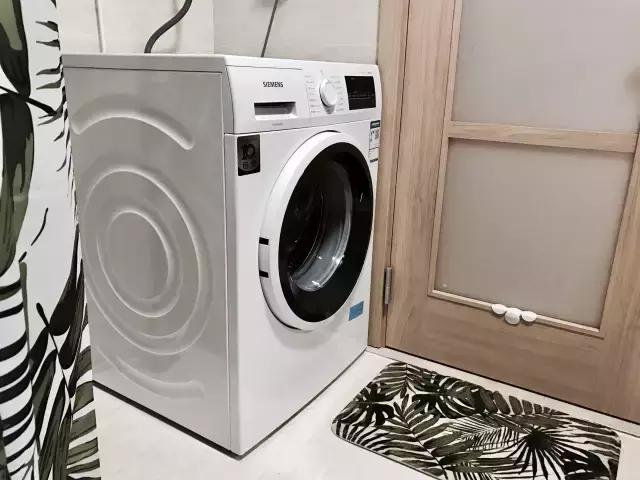 老公在打工老婆在家打扮,老公外面打工老婆在家装病