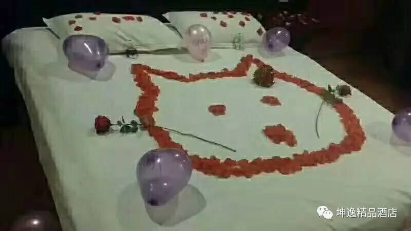 浓情七夕，恋在坤逸