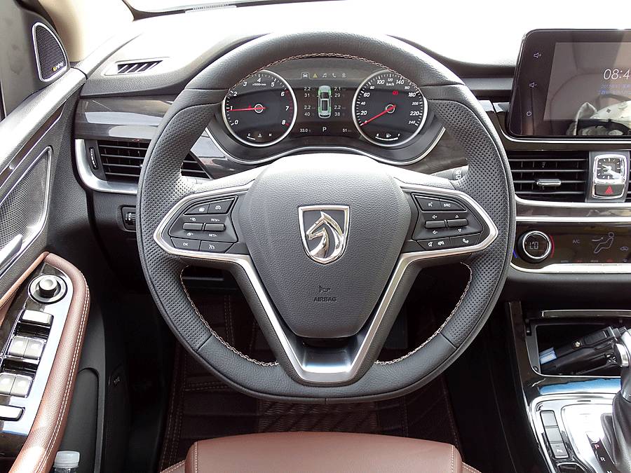 七年的宝骏560值得入手吗,宝骏560跑了八万公里还值得买吗