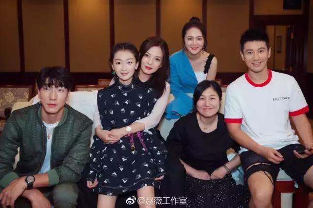 赵薇穿搭夏装,女人学赵薇穿衣搭配