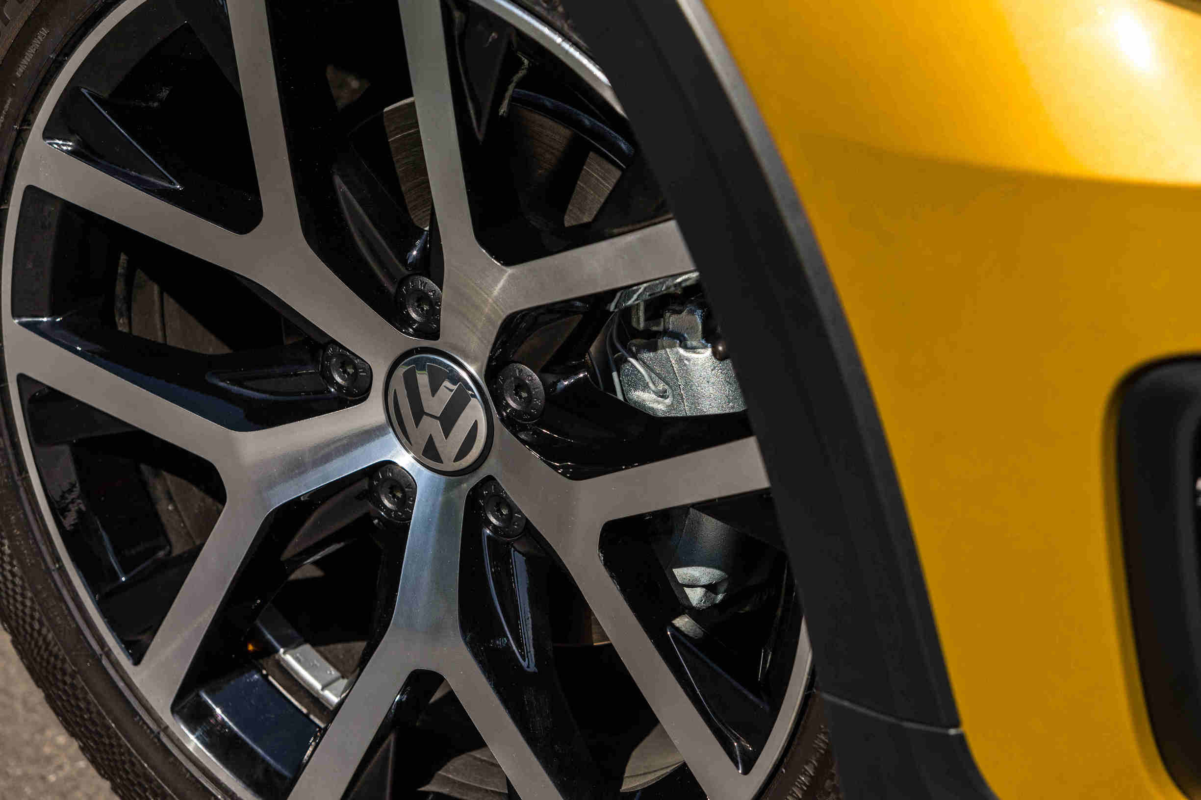 大众汽车甲壳虫最新款,大众进口甲壳虫2021款报价