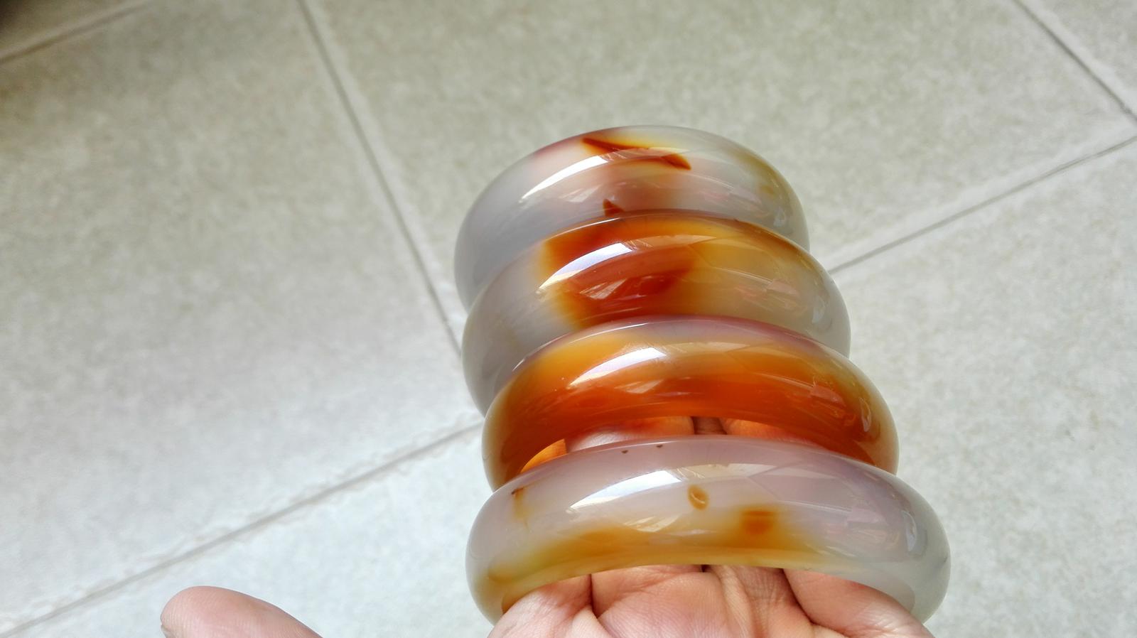 冰彩玛瑙手镯,马料高冰透玛瑙手镯