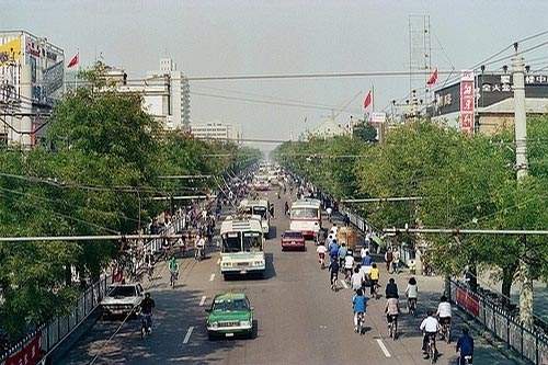 一张20年前的汽车售价表，告诉你年代独有记忆：老桑普能换套房