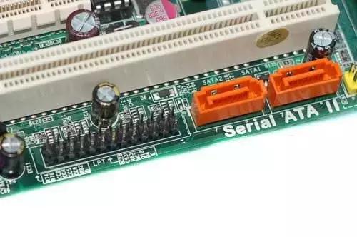 电脑硬盘都有什么接口,电脑硬盘的几种接口类型图解