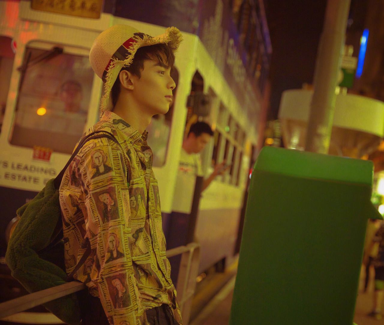 吴磊帅气撩人照 (吴磊少年阳光帅气)