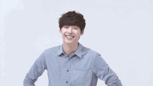 牙齿不够白!笑的时候都不敢露齿,该肿么办才好!