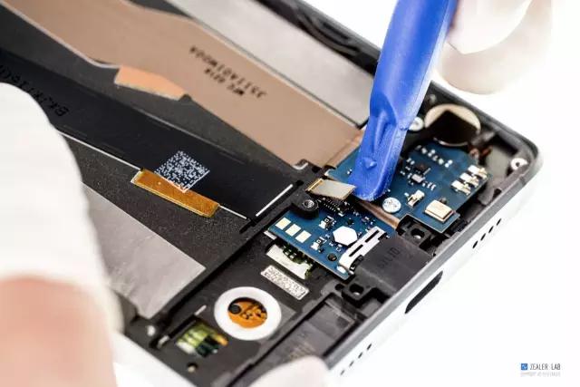 小米5拆解屏幕,小米黑鲨5拆机