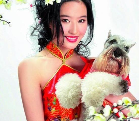 明星可怕烟熏妆,明星惊艳的烟熏妆