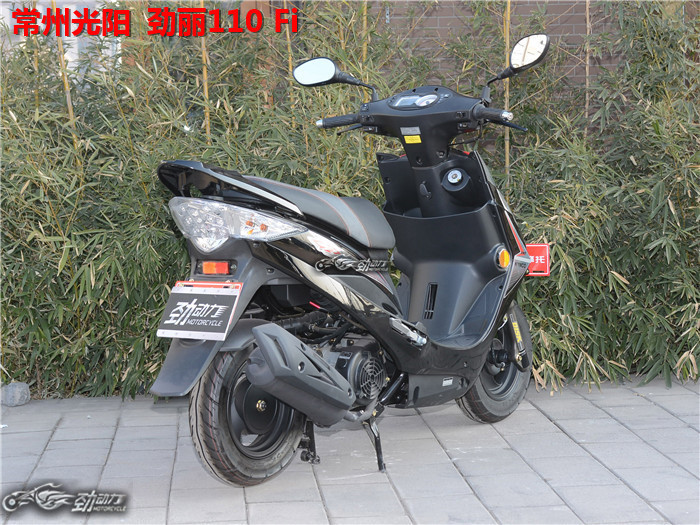 上下班代步踏板摩托车推荐,城市代步小摩托车推荐