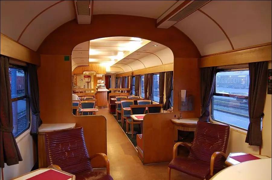 赏樱、观雪，私人版全宇宙最美8条铁路线|YOLO