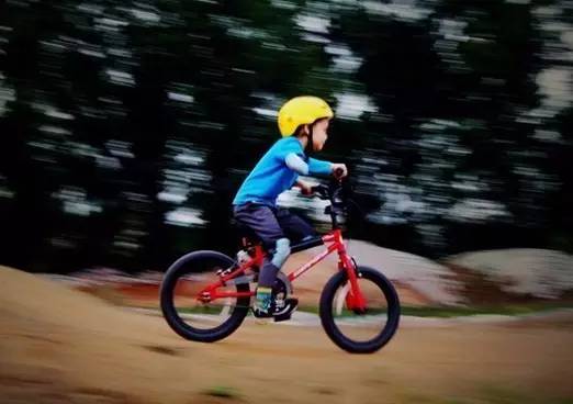 童小游每日特约：BMX骑行、亲子橄榄球、街舞派对等9个活动总览